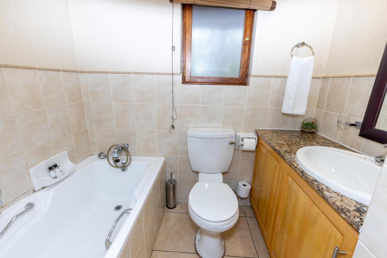Legend Safaris 257A - In Kruger Park Lodge Hazyview Bagian luar foto